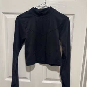 Old Navy Active Go-Dry Black Long Sleeve Women's Crop Top